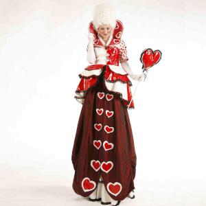 Queen of Hearts stilt walker (click for more stilt walking ideas)